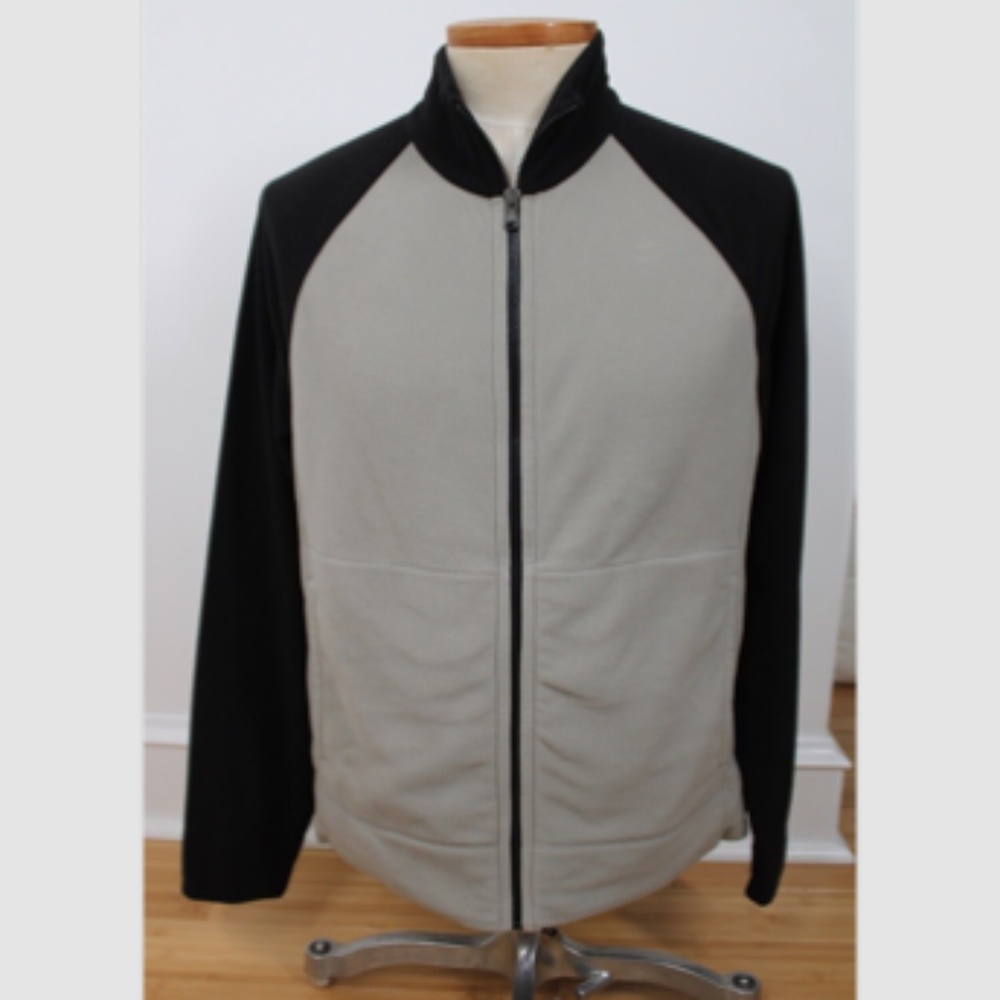 Men's Black and Gray Jacket